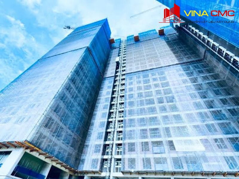 Vì Sao Lưới Che Công Trình Trở Thành Vật Liệu Bắt Buộc Trong Xây Dựng? 12 Hậu quả khi chọn lưới bao che theo chiều cao sai cách