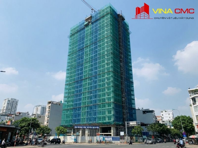Quy Trình Lắp Đặt Lưới Bao Che An Toàn Chuẩn Kỹ Thuật HSE 7 Vai trò quan trọng của hệ thống lưới bao che công trình trong việc bảo vệ an toàn và bắt bụi thi công